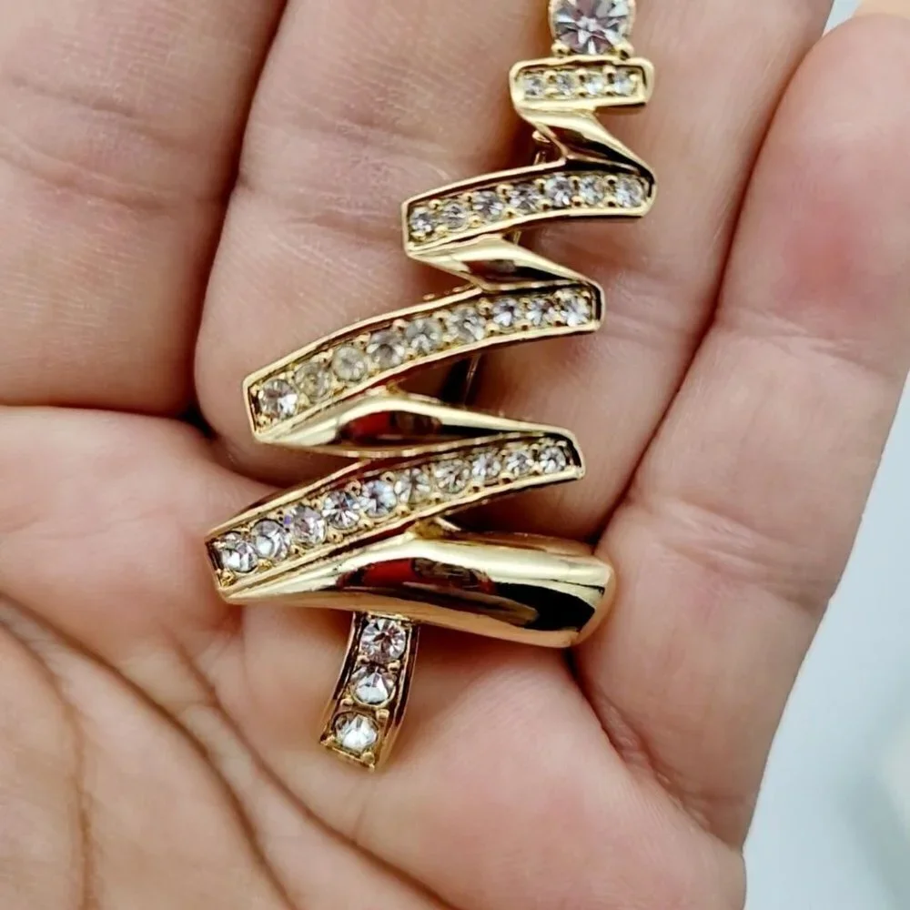 Vintage Monet Pave Crystals Christmas Tree Brooch Gold Tone Timeless Jewelry EUC